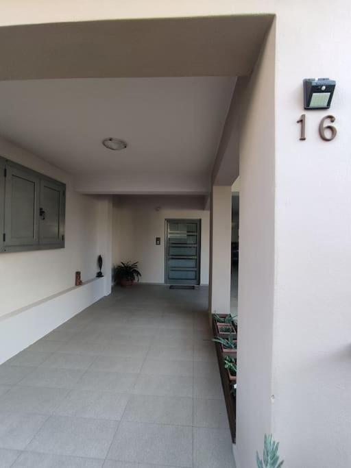 Modern Apartment Near Airport, Port & Beach Nea Alikarnassos Kültér fotó